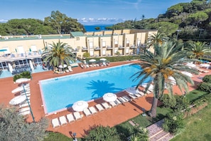 Holiday Home Swimming Pool