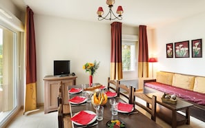 Welcome to your cozy and bright apartment near Bergerac!
