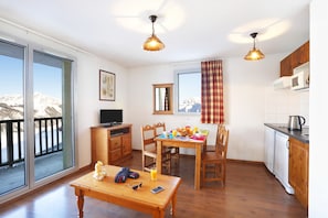 Find peace and relaxation with your close friends and family in this cozy and warm living room.