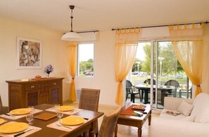 Welcome to your cozy 3 bedroom house near Saint-Gilles-Croix-de-Vie!