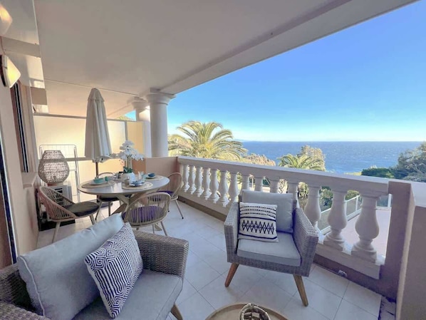 Outdoor terrace