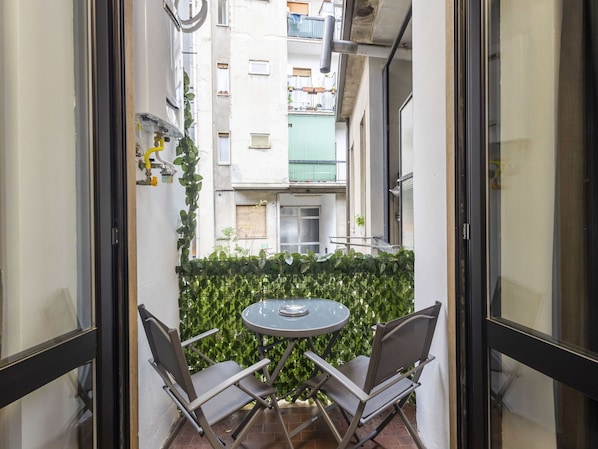 Interior Design, Apartment, Balcony, Houseplant, Chair, Daylighting, Flowerpot, Aluminium