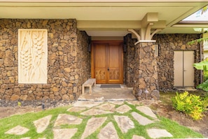 Entry with seating while removing your shoes and keyless entry