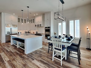 Full Size Kitchen and Dining