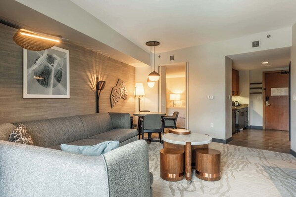 Luxe Mountain Retreat awaits you!