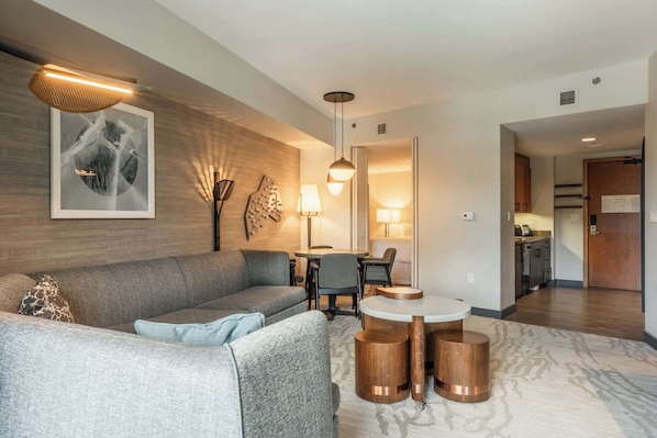 Luxe Mountain Retreat awaits you!