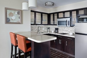 Convenient breakfast bar makes snacks and drinks a breeze.