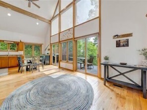 Living & Kitchen
