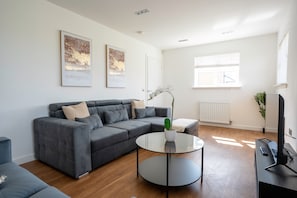 Living Room / Lounge