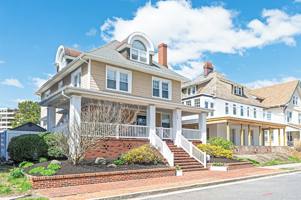 Friday's Beach House; four homes to sand and boardwalk
