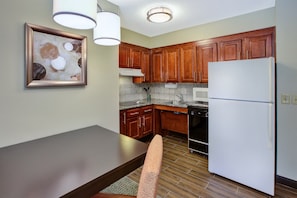 Make a tasty snack in your own kitchenette!
