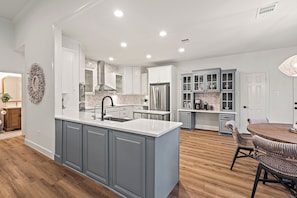 Long Weekend - Walker Luxury Vacation Rentals