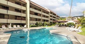 Make a splash at the sparkling community pool