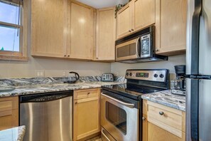 Indoors, Kitchen, Appliance, Microwave, Oven