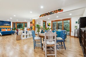 Dining Room, Dining Table, Furniture, Indoors, Table