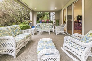 Floor, Architecture, Building, House, Porch