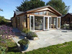 Ash Lodge patio area