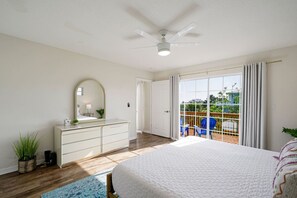 End your day in cozy comfort, with a peaceful night and amazing views.