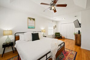 Stretch out and sleep like a king—guest comfort at its finest