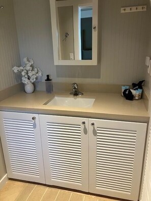 Bathroom Vanity