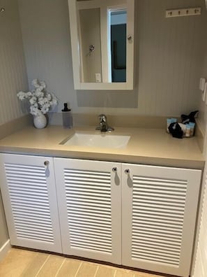 Bathroom Vanity