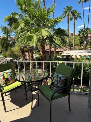 Million dollar view, right there, every day. 