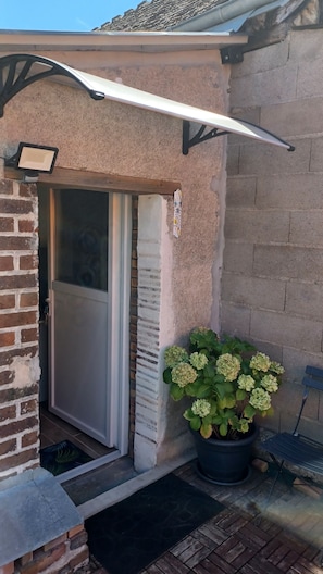 Entrée de la maisonnette