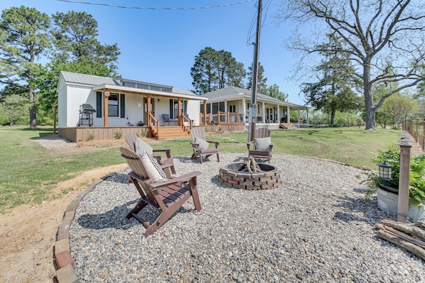 Okolona Vacation Rental | Studio | 1BA | Steps Required | 440 Sq Ft