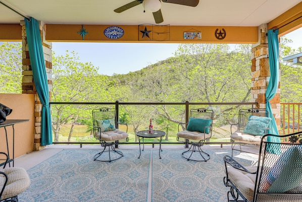 New Braunfels Vacation Rental | 3BR | 2BA | 1,400 Sq Ft | Step-Free Entry