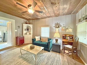 Cottage20-20Den202