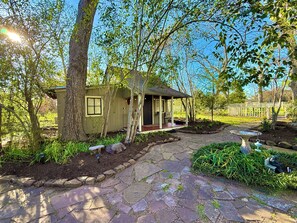 Cottage20-20Pathway