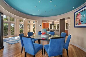 Open concept Dinning area