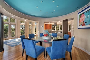 Open concept Dinning area