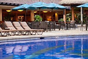 Enjoy sunbathing by the pool