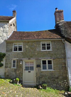 Button Cottage on Gold Hill