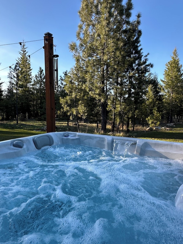 Bain à remous extérieur