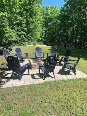 Fire pit, seating for 12 or more people.