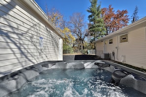 Bain à remous extérieur