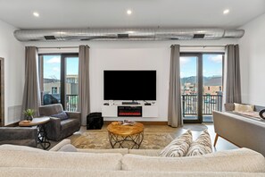 Living Room with a Queen Sleeper Sofa | Main Level