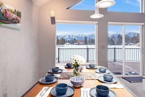 Dining Room table 8 people | Main Level