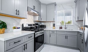 New appliances, sleek setup it’s giving “chef on vacation” #travelsgvcertified