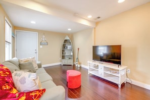 Sitting Room | 2nd Floor | 2-Story House