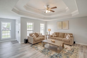 Living Room | Central A/C | Free WiFi