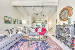 Living Room | Full Sleeper Sofa | 2nd Floor | Interior Stairs Required