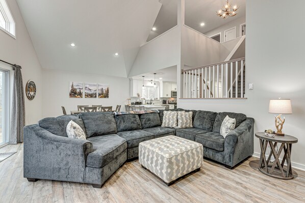 Albrightsville Vacation Rental | 4BR | 3BA | 2,600 Sq Ft | Stairs Required