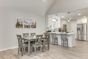 Dining Area | Main Level