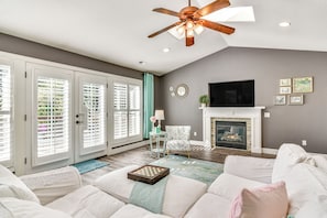 Living Room | Smart TV | Fireplace | Single-Story Home