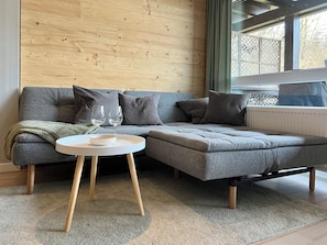 Ferienwohnung 48qm mit Balkon für max. 3 Personen-Wohnbereich