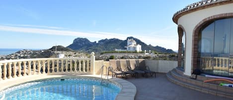 Schwimmbad des Ferienhauses