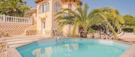 Holiday Home Swimming Pool